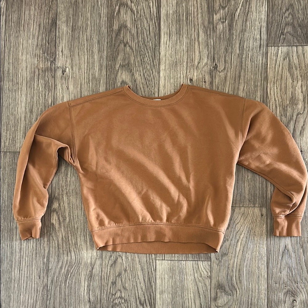 Universal Threads Sweater